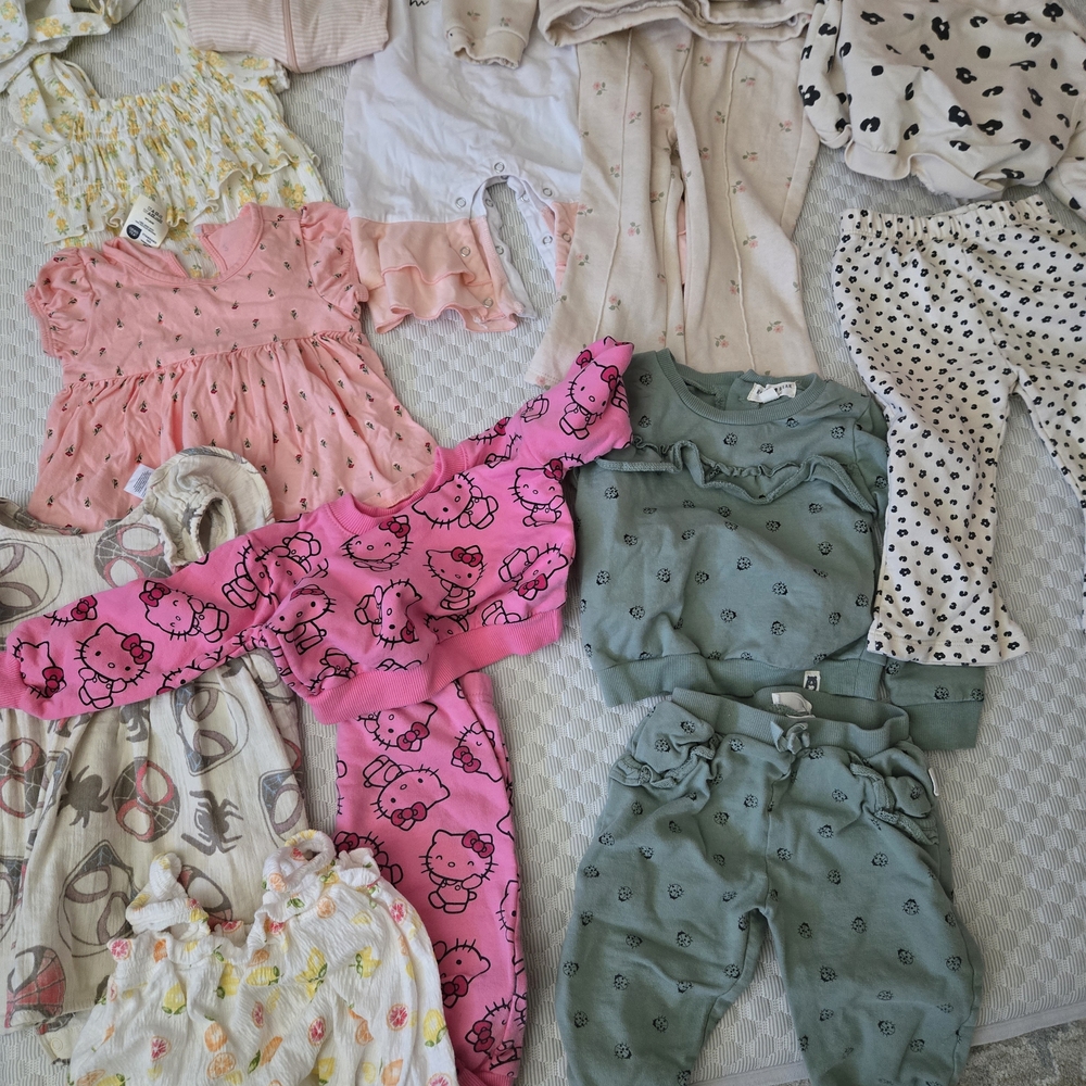 Cute Baby Clothing Set in Pink and Green